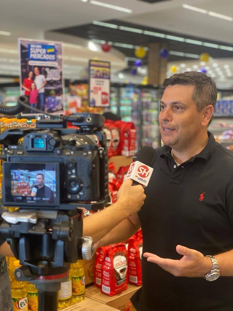 DIa dos Supermercados Violeta – entrevista com o José Eduardo presidente do Violeta
